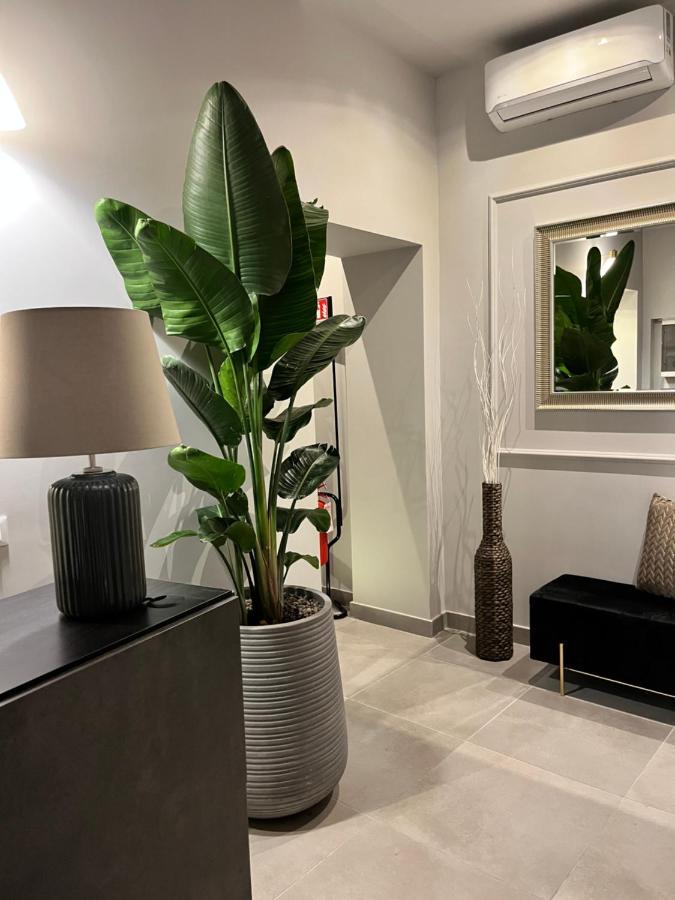 Soha Piazza Di Spagna Boutique Rome Exterior photo